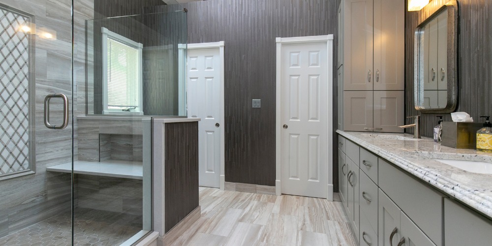 Essential Features For Your Louisville Bathroom Featured Image